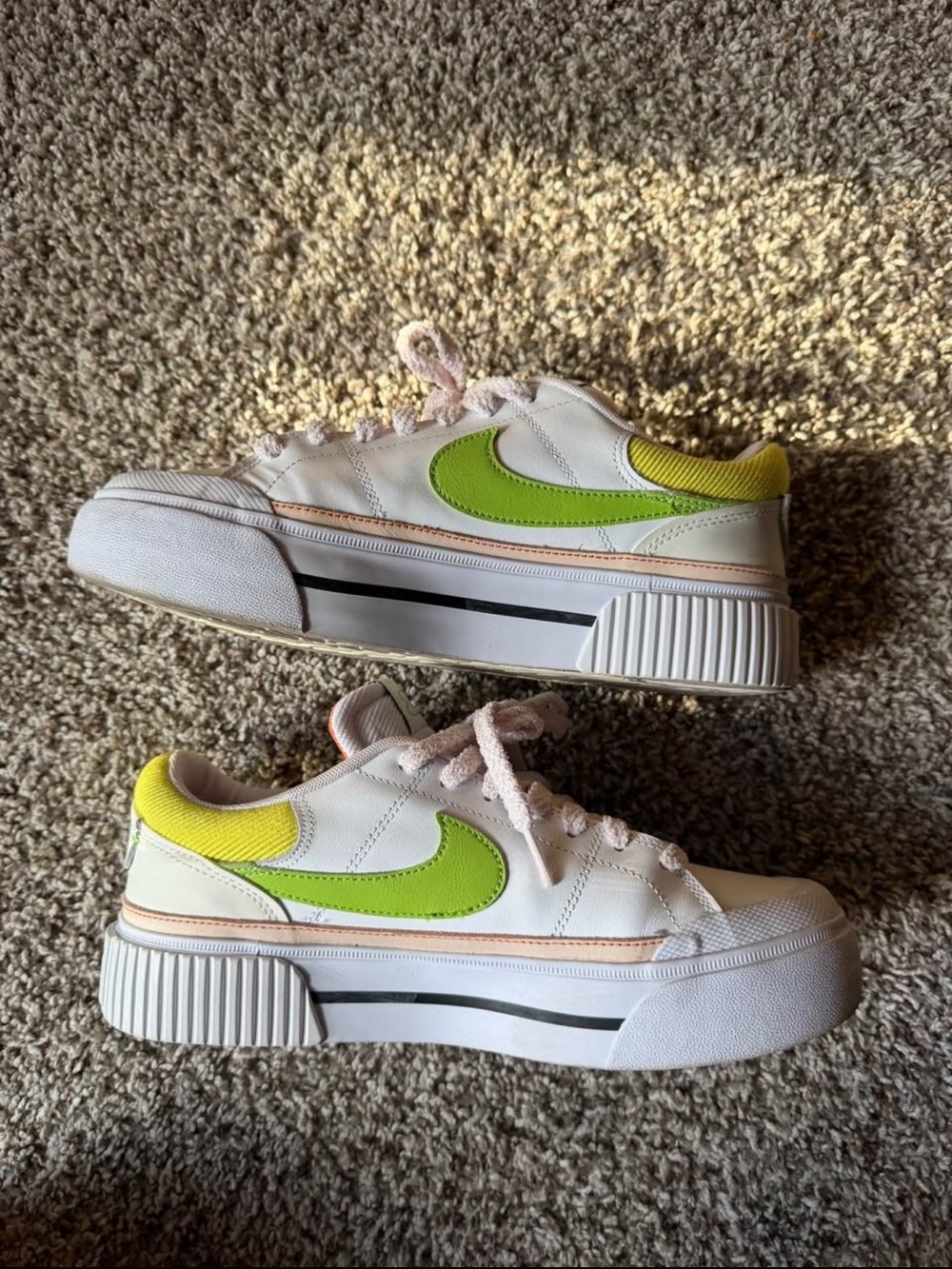 Nike Women's Court Legacy Lift sneakers